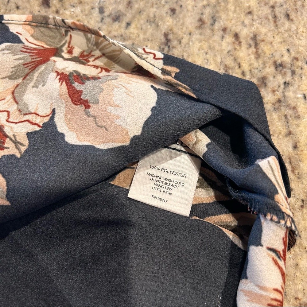 ✨Floral Cold Shoulder Women's‎ Blouse Top Size Large - Picture 7 of 9